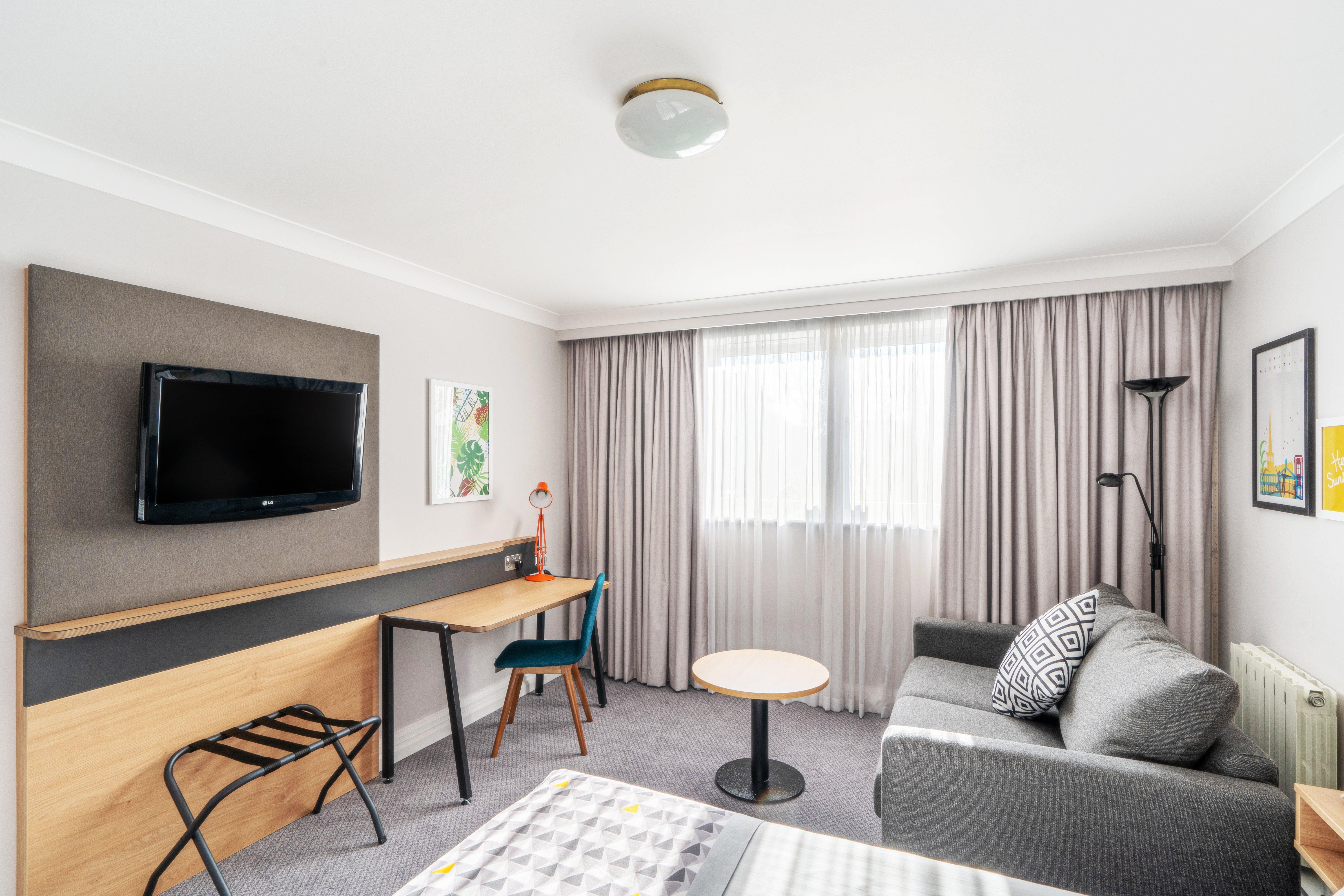 Holiday Inn Hemel Hempstead M1, Jct. 8 By Ihg Exterior photo